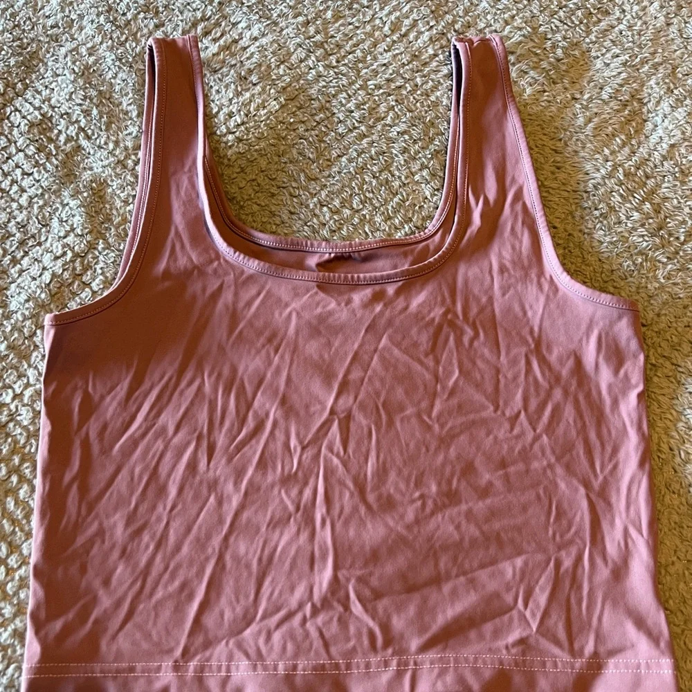 Modiv Transition Crop Tank - Picture 1 of 4